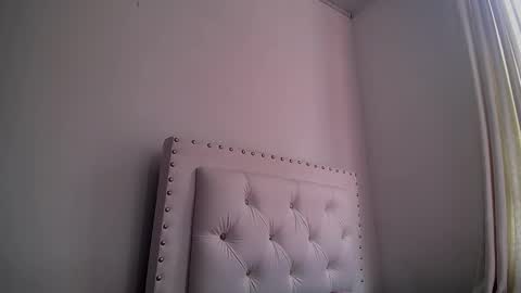 Dakota and Aron online show from March 8, 6:26 pm