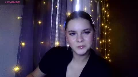 Snapshot of dakota_charm_ chatting on June 25, 9:58 am Dakota online show from June 25, 9:58 am