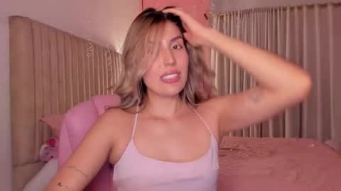 Snapshot of dakota_clark chatting on February 8, 4:49 am Helloo HAPPY NEW YEAR Ill be back soon online show from February 8, 4:49 am