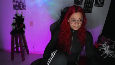 Dakota Crab online show from September 19, 12:12 am