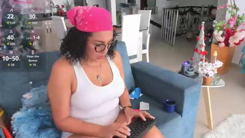 Dakota Johnson online show from November 23, 1:33 pm