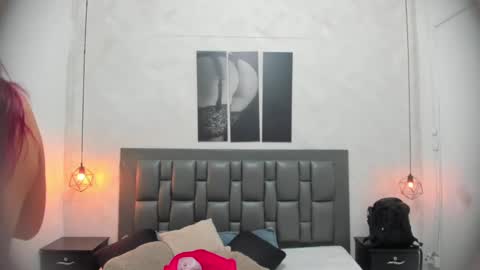 Dakota  online show from September 30, 12:10 pm