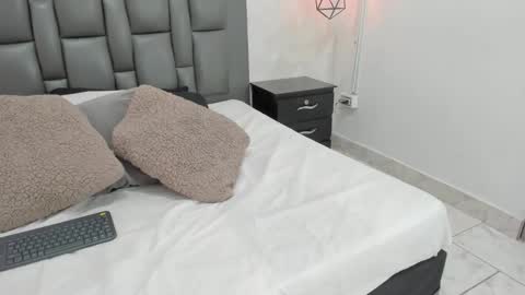 Dakota  online show from November 15, 12:34 pm