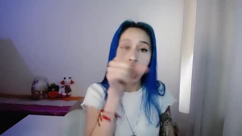 Maca online show from November 18, 2:43 pm