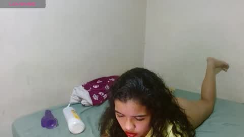 Dakota And Bellamy online show from January 12, 10:43 pm