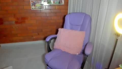 The girl of your dreams o online show from January 28, 11:39 pm