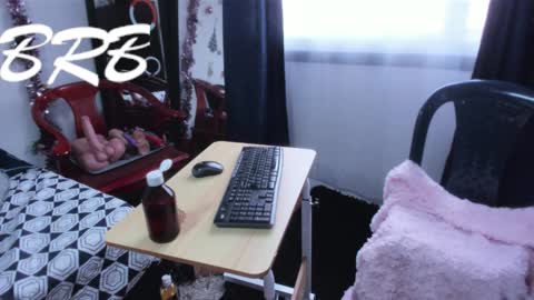 Dakotaagray online show from December 20, 2:13 pm