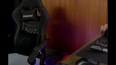 Dakota Dixxon online show from February 20, 7:45 am