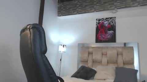 Snapshot of dakotarobbins_ chatting on December 21, 2:15 pm dakotarobbins_ online show from December 21, 2:15 pm