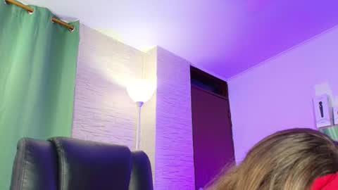 dakotarobbins_ online show from February 19, 9:33 pm