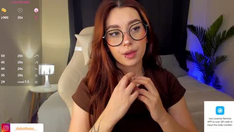 Snapshot of dakottaa__ chatting on December 20, 10:43 pm dakottaa__ online show from December 20, 10:43 pm