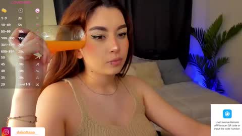 Snapshot of dakottaa__ chatting on February 26, 11:15 pm dakottaa__ online show from February 26, 11:15 pm