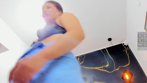 Liz online show from December 7, 6:15 pm