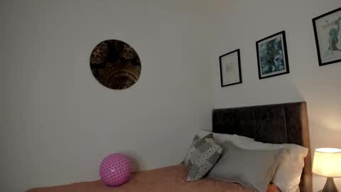 D A L H I L A online show from January 19, 12:36 am