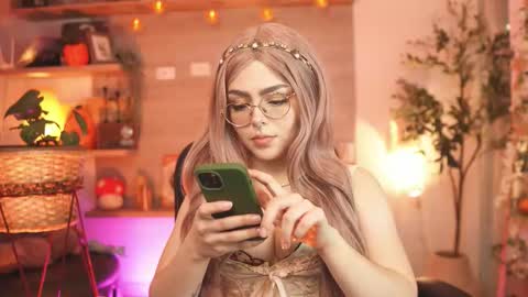 Snapshot of dalia_morgan chatting on October 20, 12:55 am Dalia Morgan online show from October 20, 12:55 am