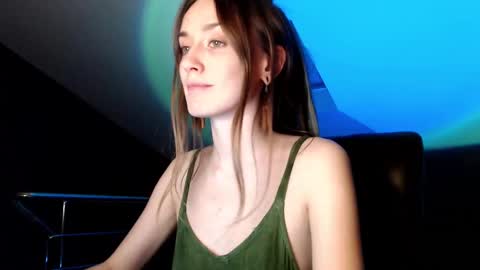 Dalia  online show from December 4, 1:31 pm