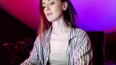 Dalia  online show from December 13, 4:49 pm