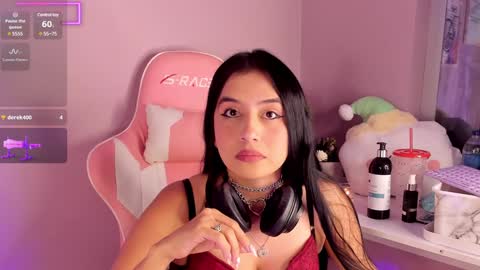 Snapshot of daliajohnson_ chatting on January 19, 2:25 am leila williams online show from January 19, 2:25 am