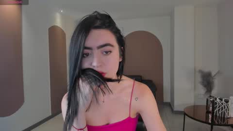 Snapshot of daliarosex chatting on February 5, 8:24 pm Dalia Rose online show from February 5, 8:24 pm