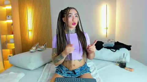 Snapshot of dalila_sette chatting on May 14, 12:01 pm dalila sette online show from May 14, 12:01 pm