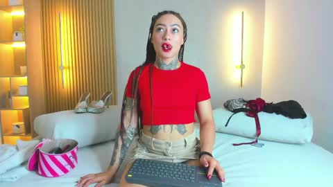 Snapshot of dalila_sette chatting on May 19, 11:27 am dalila sette online show from May 19, 11:27 am