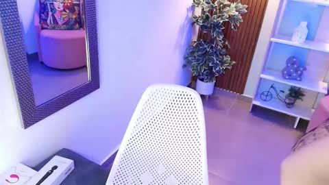 Dalila  online show from October 18, 6:30 pm