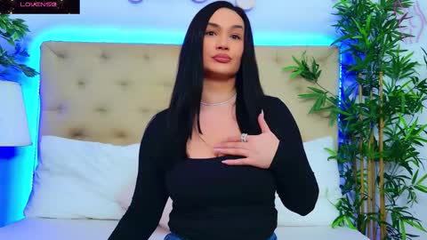 daliyaa_ online show from December 1, 1:16 pm