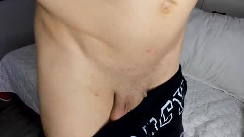 Snapshot of dallas_whitee chatting on February 18, 8:38 pm Dallas whitee online show from February 18, 8:38 pm