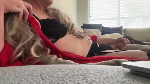 dallasjmg online show from February 28, 5:03 pm