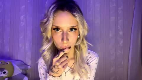 dallaspember online show from December 15, 2:10 pm