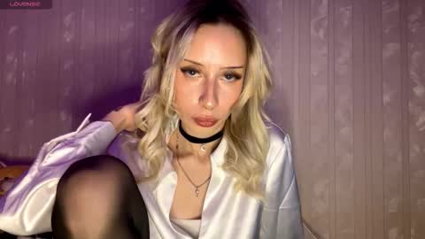 dallaspember online show from December 18, 1:28 pm