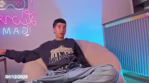 Dallen Grant online show from December 4, 12:36 pm