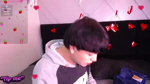 Snapshot of dalmonn_lennoxx chatting on February 13, 6:48 pm dalmonn lennoxx online show from February 13, 6:48 pm