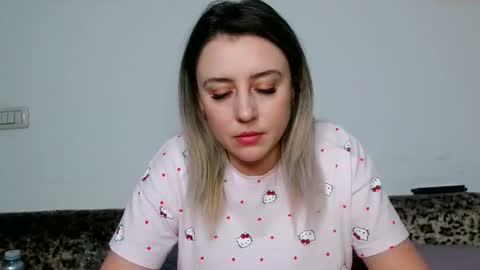 Maria online show from April 8, 9:04 pm