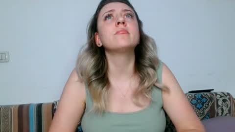 Snapshot of dalyana22 chatting on June 12, 9:03 pm Maria online show from June 12, 9:03 pm