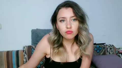 Snapshot of dalyana22 chatting on June 13, 9:24 pm Maria online show from June 13, 9:24 pm