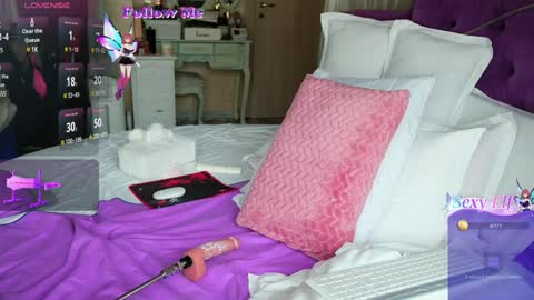 Snapshot of dalynnda25 chatting on December 28, 1:17 pm dalynnda25 online show from December 28, 1:17 pm