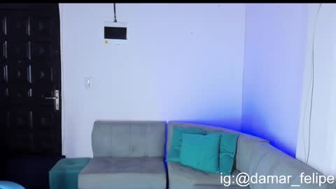 Snapshot of damar_felipe chatting on February 23, 5:12 am damar_felipe online show from February 23, 5:12 am