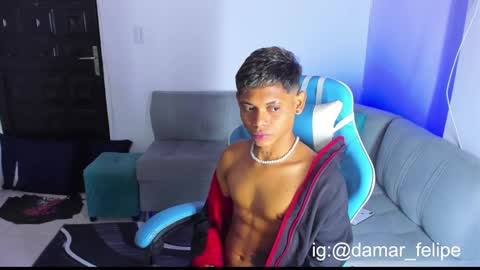 Snapshot of damar_felipe chatting on February 28, 6:54 am damar_felipe online show from February 28, 6:54 am