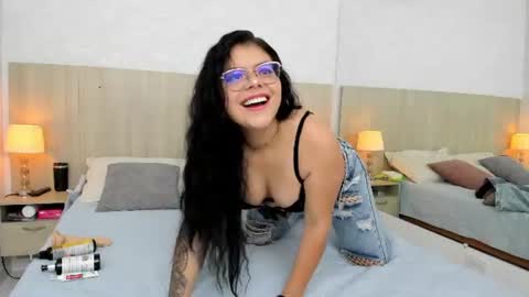 Damaris Ponce online show from June 21, 3:31 am