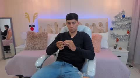 DAMIAN online show from December 17, 12:33 pm