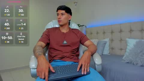 Snapshot of damian23_ chatting on February 25, 6:20 pm DAMIAN online show from February 25, 6:20 pm