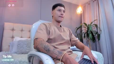 Snapshot of damian23_ chatting on September 23, 10:29 am DAMIAN online show from September 23, 10:29 am