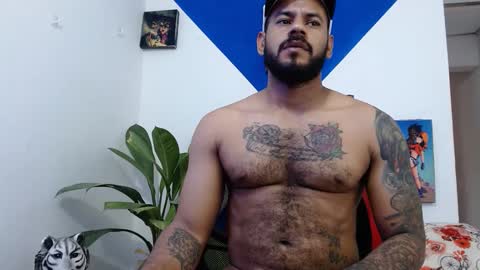 Snapshot of damian64436171 chatting on January 4, 9:41 pm damian64436171 online show from January 4, 9:41 pm