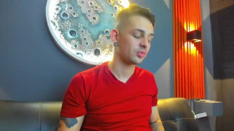 Damian Oliver online show from December 3, 5:20 am