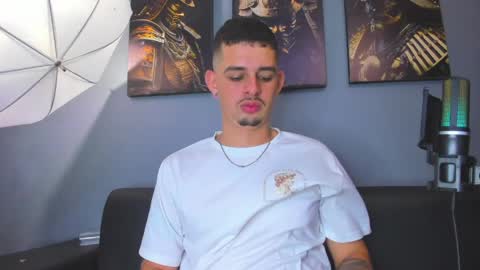 Damian Oliver online show from April 24, 1:52 am