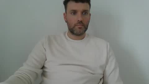 damian_ezra online show from March 7, 4:15 pm