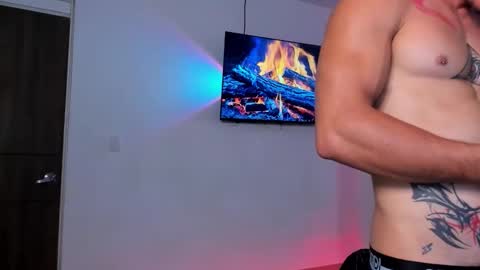 Snapshot of damian_fit chatting on October 1, 10:21 am Damian online show from October 1, 10:21 am