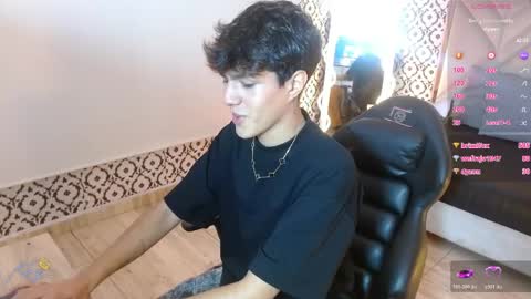 damian_tay online show from April 15, 11:28 am