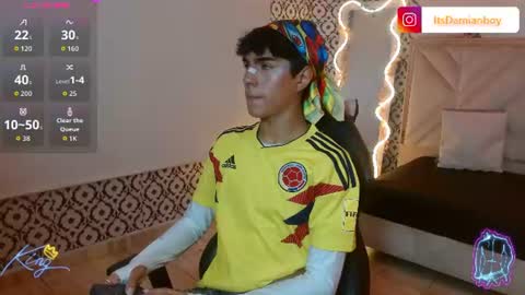 damian_tay1 online show from July 3, 11:38 am